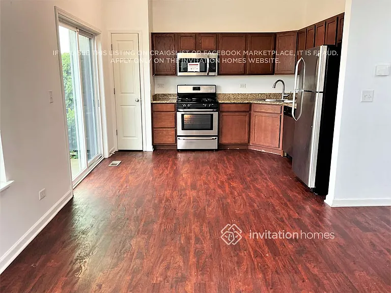 518 Fort Clatsop Ct — Photo 8