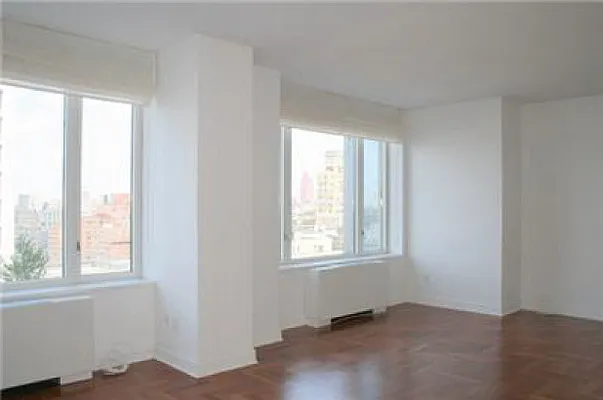 Rented by BLU Real Estate | media 4