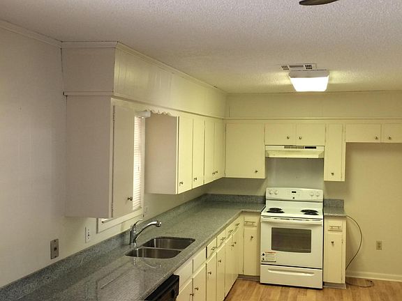 5th image of 106 Driftwood Dr