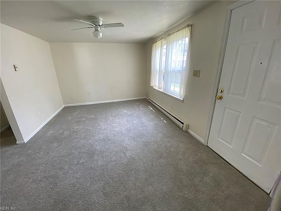 4th image of 9557 21st Bay St #B