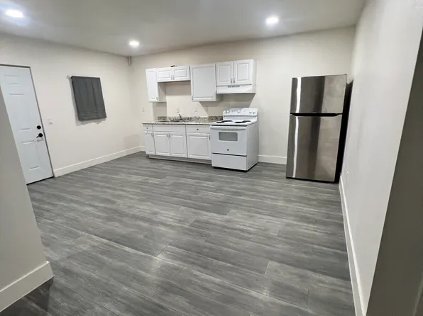 (undisclosed Address), Corona, CA 92882