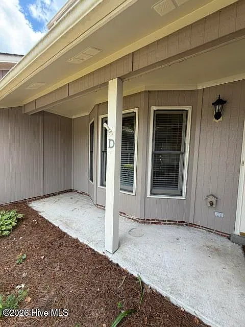 2 bed, 2.5 bath, 1188 sqft, $1,375 — Photo 2