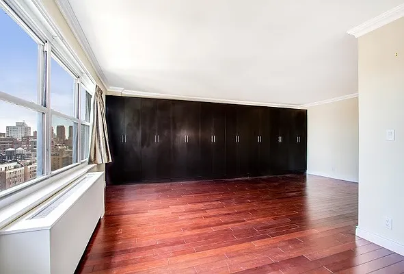 Sold by Compass | media 9