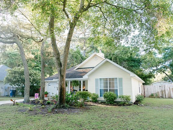 2nd image of 18 Cedar Crest Cir