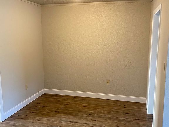 3rd image of 1681 Veterans Ave #19