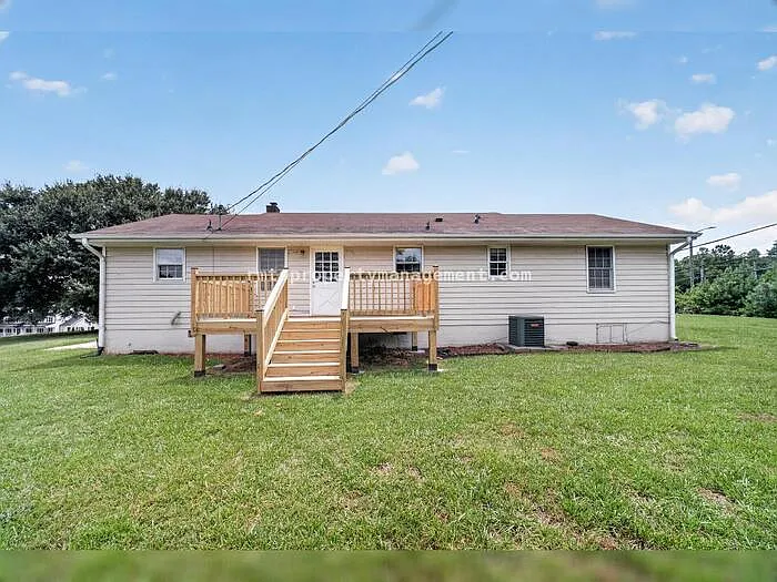 2591 Doc Hughes Rd — Photo 37