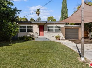 15217 Hartsook St, Sherman Oaks, CA 91403