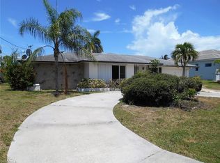 1408 Wellington Ct, Cape Coral, FL 33904