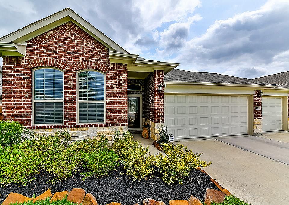 1st image of 237 Harbor Bend Ln