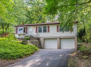 5 Dover Milton Rd, Oak Ridge, NJ 07438