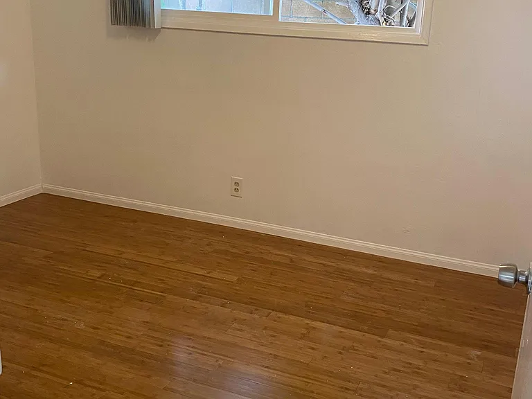 5347 N Olive Ave — Photo 11
