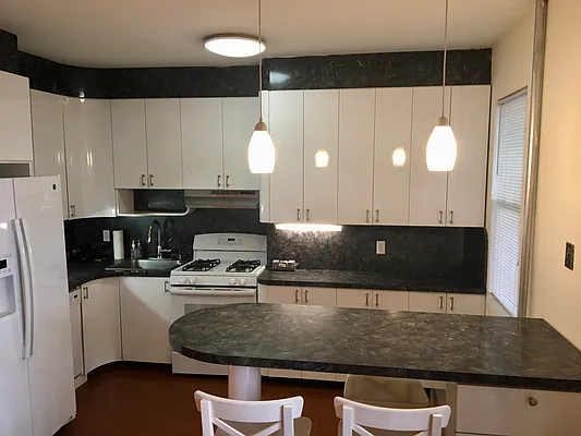 Rented by Dolores Buonocore, LREB | media 5