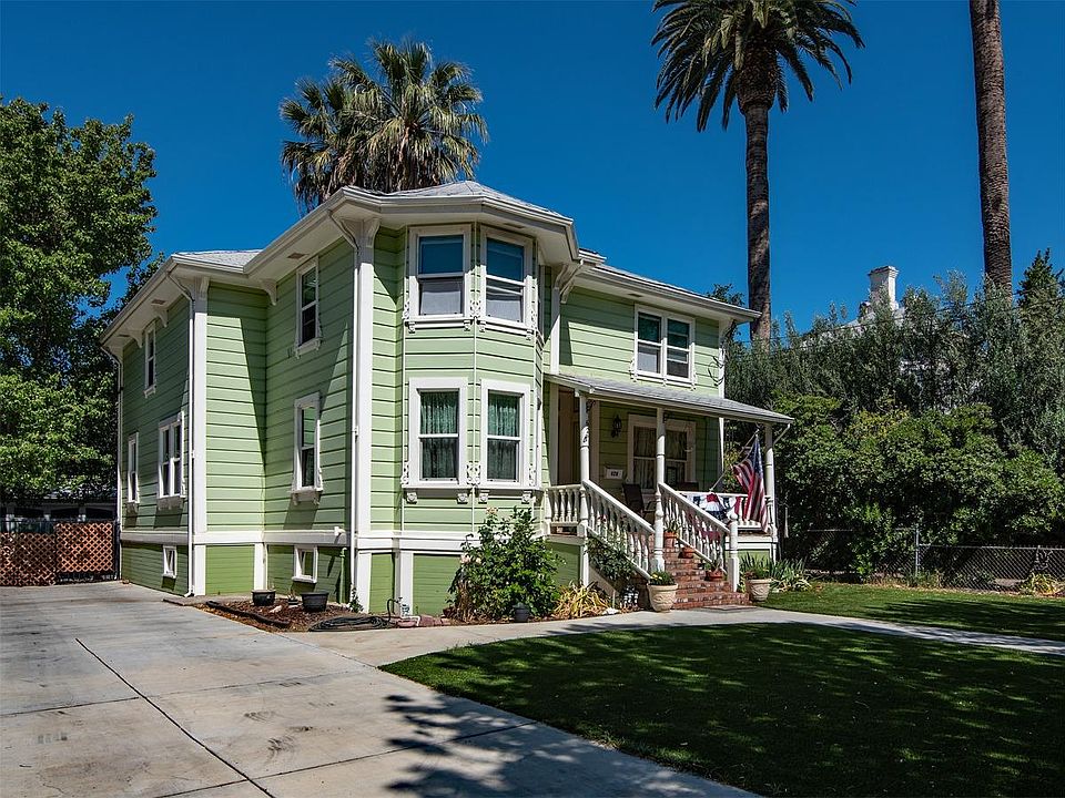 1st image of 628 College St