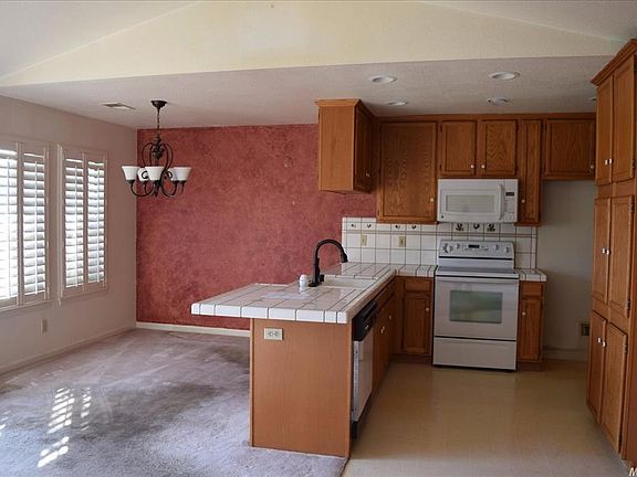 2nd image of 18594 N Olive St