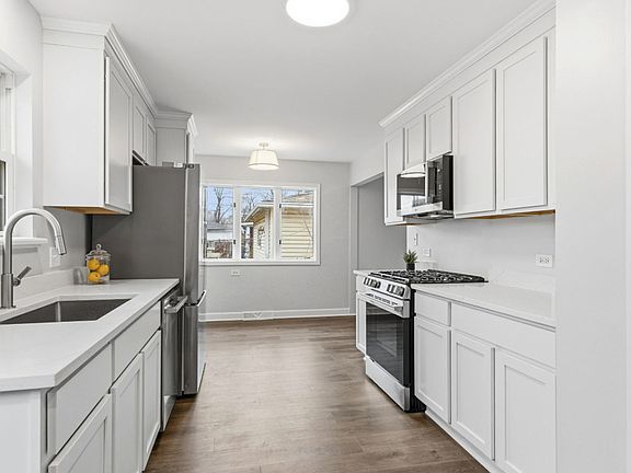 2nd image of 451 W Linda Ln