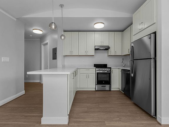 4th image of 255 Steiner St APT 401