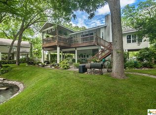 476 Turtle Ln, Seguin, TX 78155