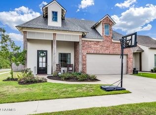 101 Santander Dr, Youngsville, LA 70592
