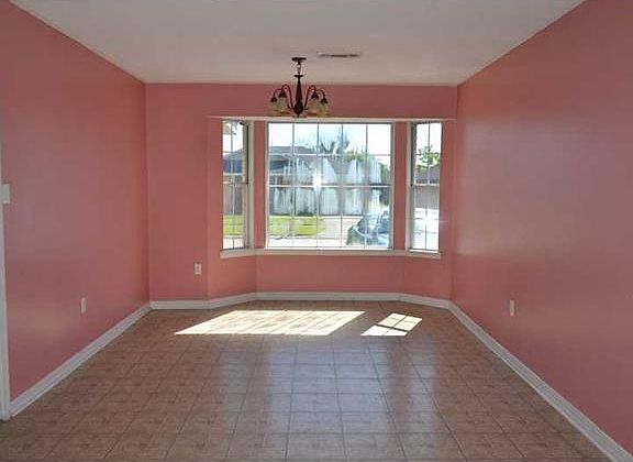 4th image of 711 Belle Pointe Dr