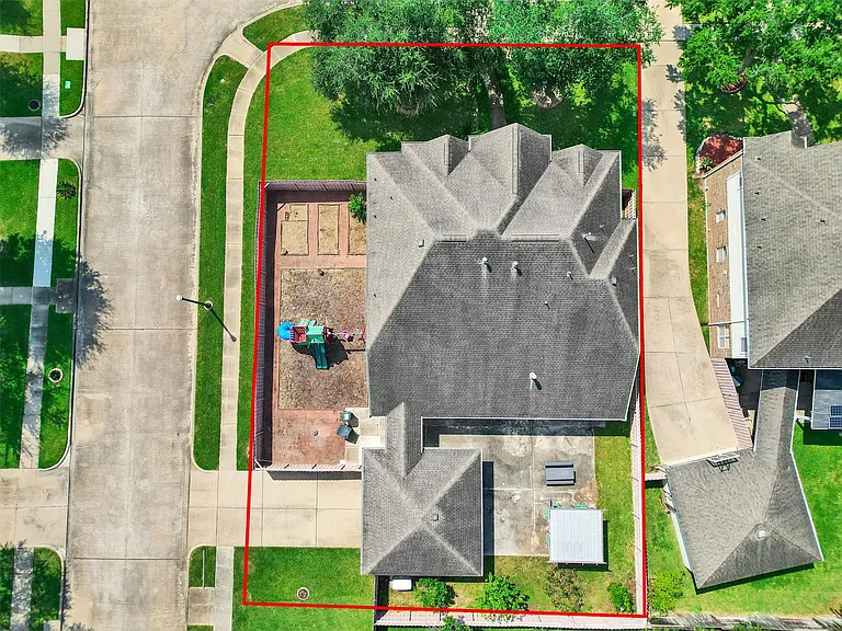 3902 Breaux Bridge Ln — Photo 4
