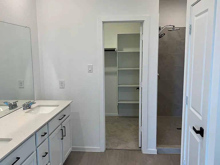 2613 Lago Costa Dr — Photo 13