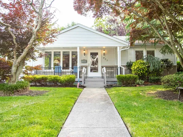 223 W Glencove Ave, Northfield, NJ 08225