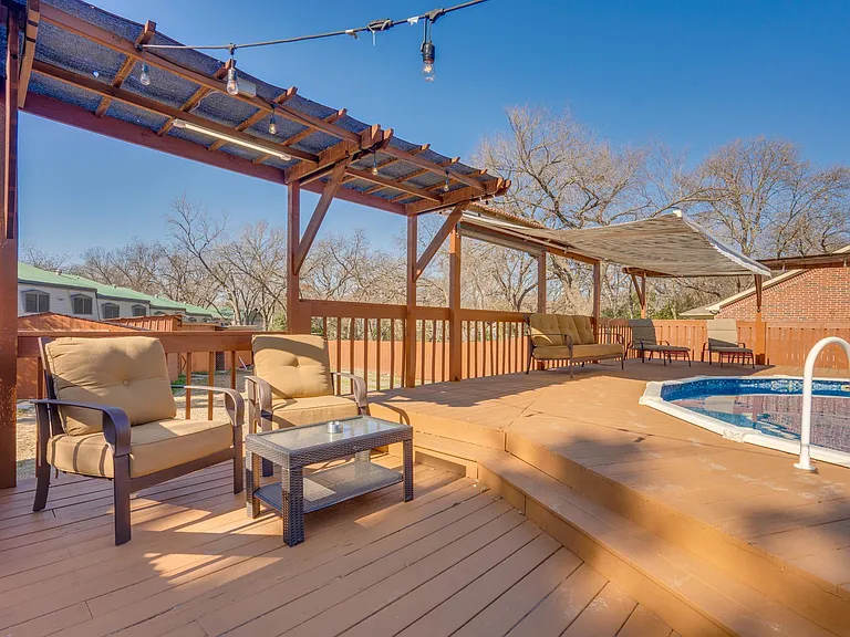 7809 Claremont Dr — Photo 35