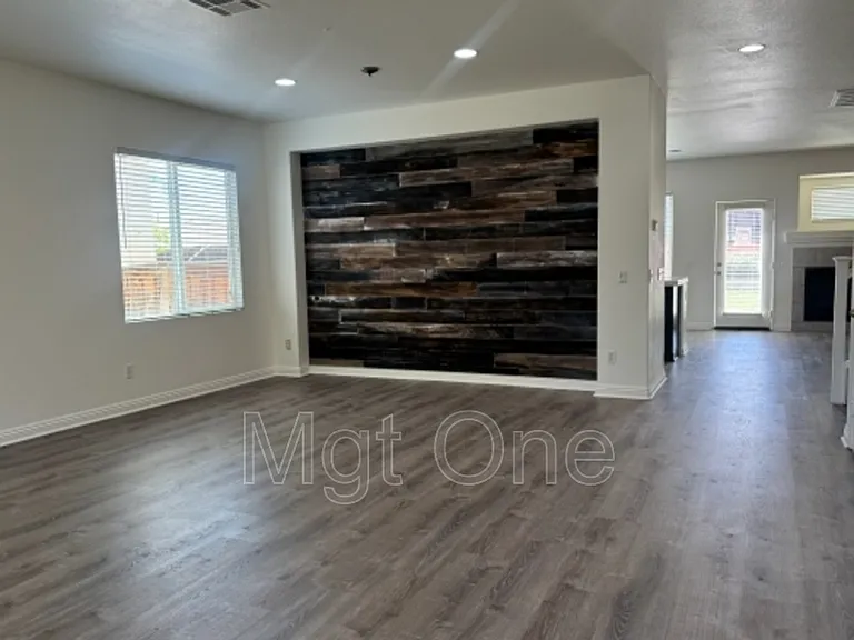 29089 La Ladera Rd — Photo 6
