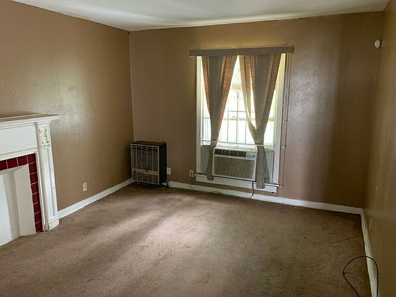 4th image of 2219 Kathleen Ave