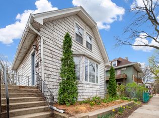 7113 N Wolcott Ave, Chicago, IL 60626