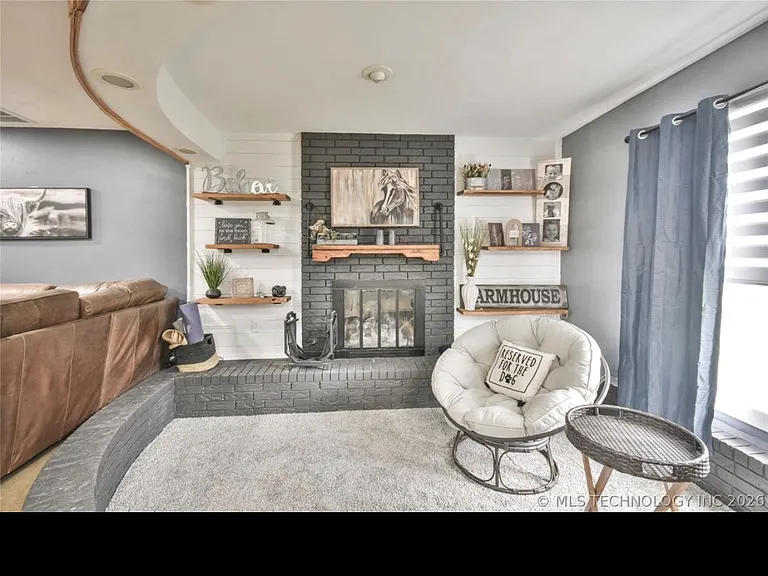 805 N Harville Rd — Photo 9
