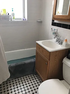 Rented by Picture Realty Inc. | media 19