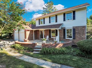 1 Sunnymeade Ct, Rockville, MD 20854