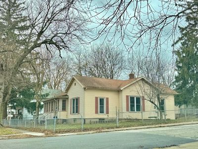 207 Brown St, Valparaiso, IN, 46383