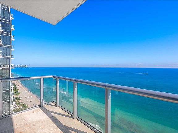 3rd image of 17001 Collins Ave APT 4208