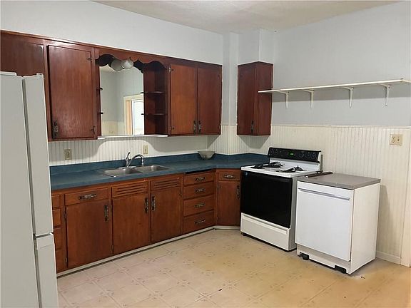 3rd image of 3122 Penn St