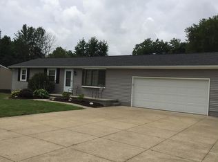 8343 Rolling Hill Ave NW, North Canton, OH 44720