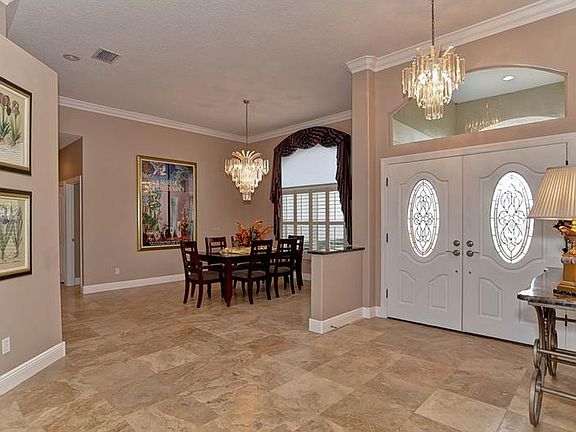 4th image of 18651 Avenue Capri