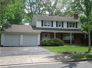 5 Bluebird Ct, Edison, NJ 08820