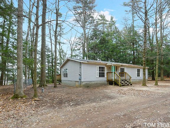 3rd image of 4532 Teal Ln