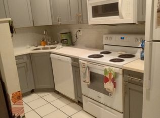 1105 NE 17th Ave #3, Fort Lauderdale, FL 33304