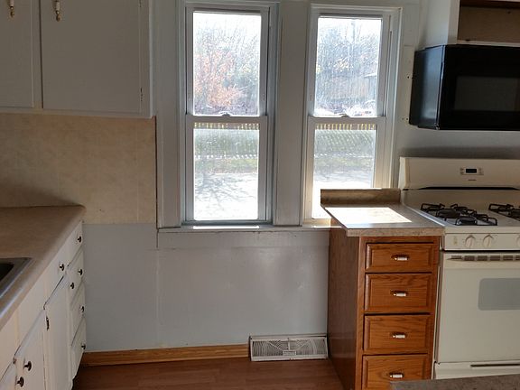 3rd image of 3401 Logan Ave N