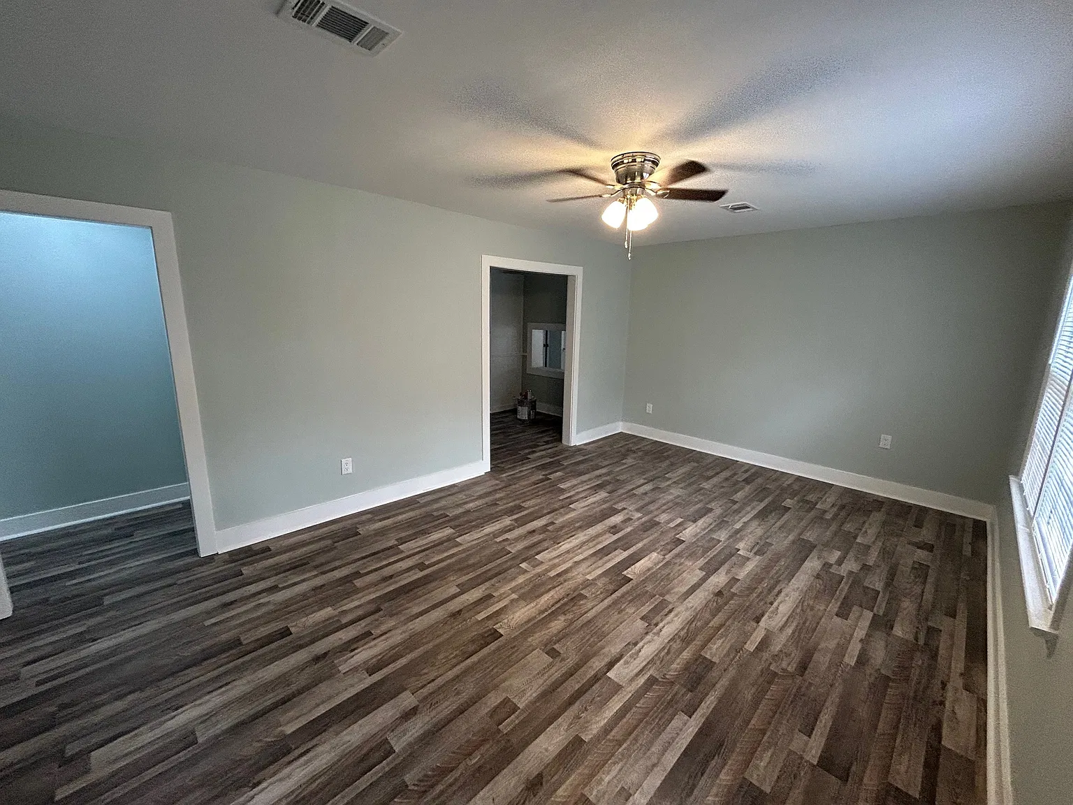 4 bed, 1680 sqft, $1,800 — Photo 2