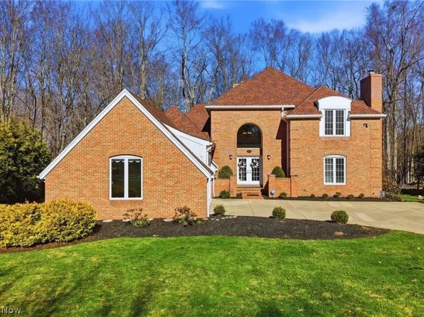 309 High Blf, Aurora, OH 44202