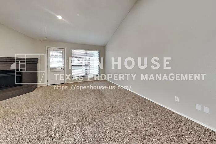 1313 Colony Ct — Photo 19