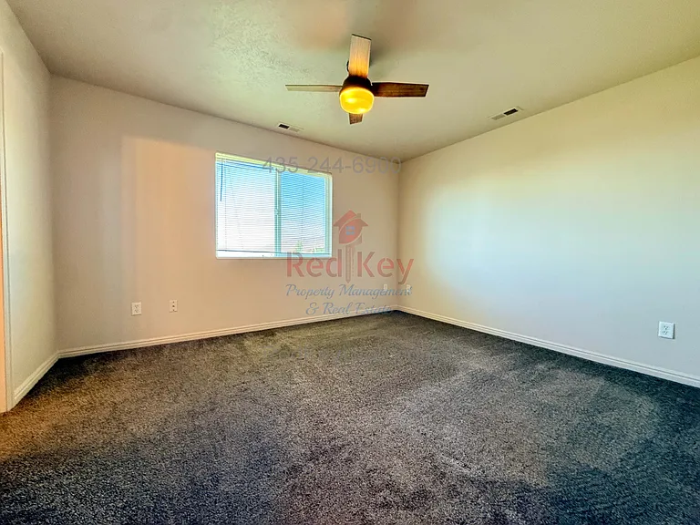 117 E 1910 N — Photo 7