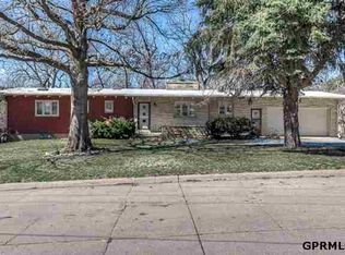 1106 S 99th Cir, Omaha, NE 68124
