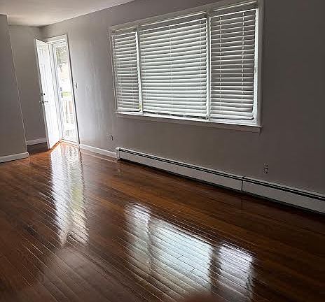 4th image of 50 Trumbull Ave