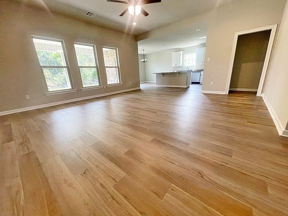 5th image of 4511 Mimosa Ln