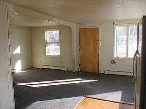 livingroom entry